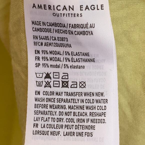 NWT American Eagle Outfitters Soft & Sexy V-Neck Short Sleeve Tee in Green - Picture 4 of 6